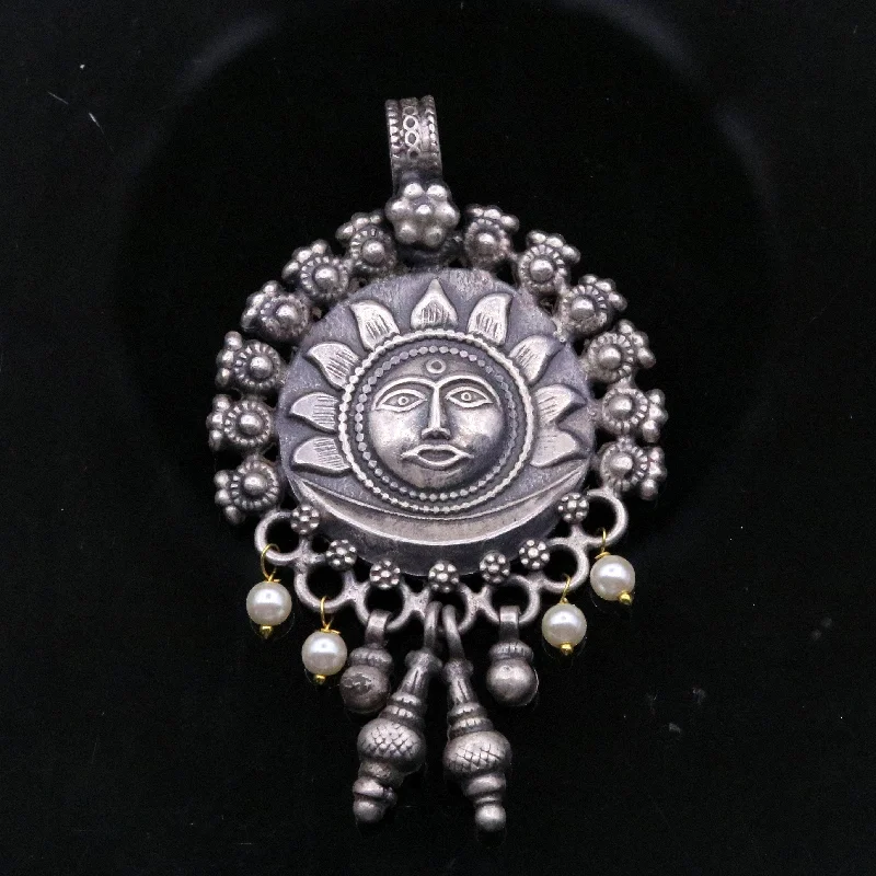 925 sterling silver handmade excellent sun face pendant with hangings, excellent tribal belly dance jewelry from Rajasthan India nsp288