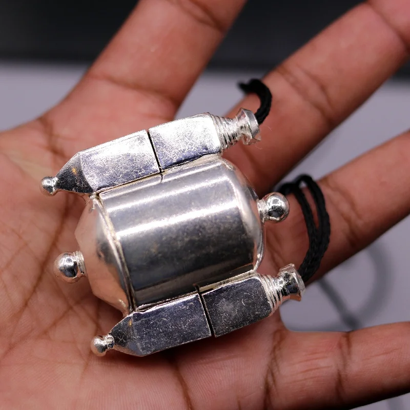 Amazing Sterling silver handmade lingam box container box pendant jewelry from rajasthan india tribal jewelry for belly dance nsp110