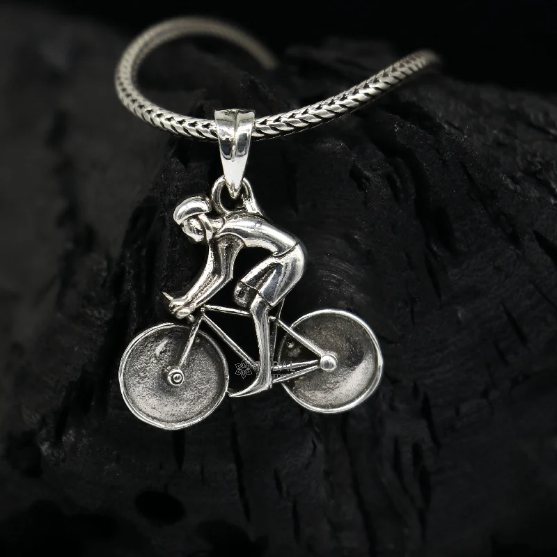 Cyclist pendant Bicycle Necklace 925 Sterling Silver Bicycle Pendant, Bicycle Charm Pendant, Bicycle Lover Jewelry, Sports Jewelry nsp660