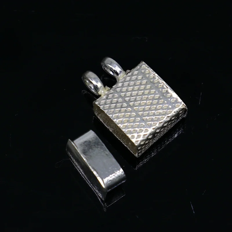 Solid Sterling silver handmade gorgeous Square shape handmade amulet box amulet pendant, mantra box, silver tabiz/mascot kavacham  ssp700