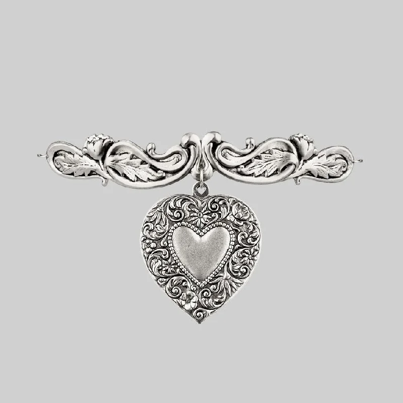 LOVE STRUCK. Ornate Heart Choker - Silver