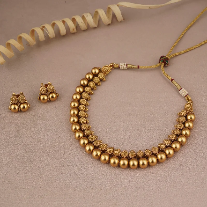 Matt finish gold ball necklace set