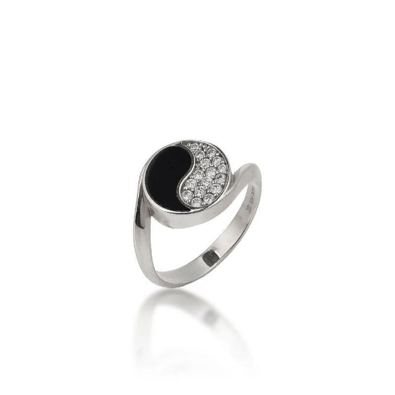 Yin Yang Black Coral Ring in White Gold with Diamonds - 12mm