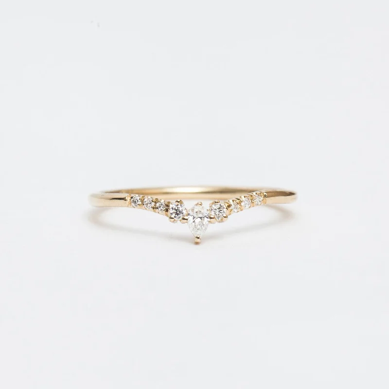 Diamond Peak Ring