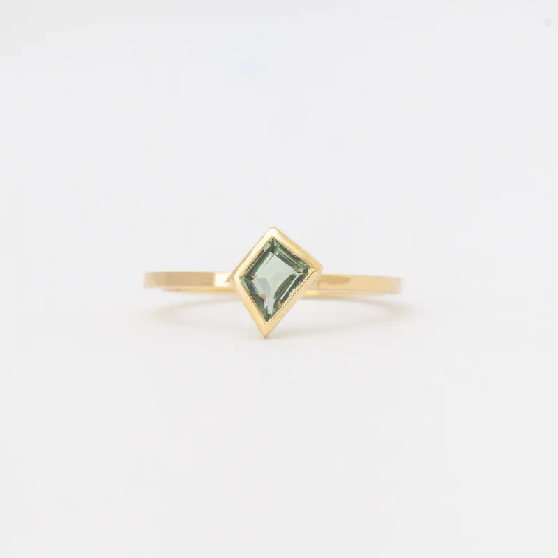 0.54 ct Green Sapphire Mosaic Stack Ring